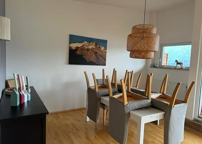 Helle Mit Traumhaftem Bergblick *