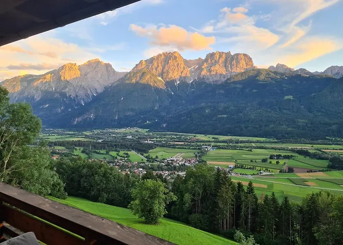 Helle Mit Traumhaftem Bergblick Lägenhet