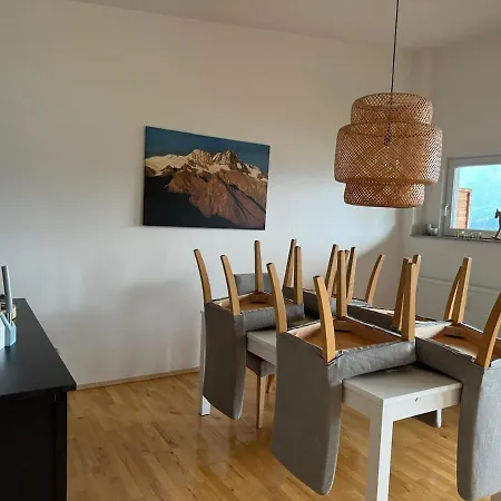 Helle Mit Traumhaftem Bergblick *